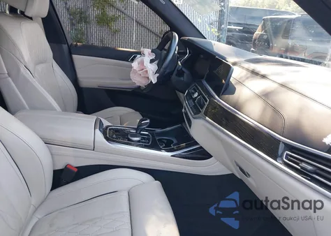 2020 BMW X7 xDrive40I z USA, uszkodzony, nr VIN 5UXCW2C09L9A01443